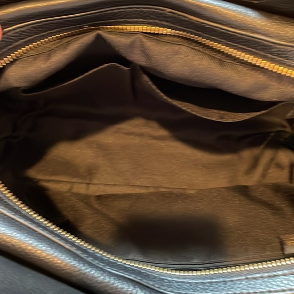 Vince Camuto Handbag with Shoulder Strap Option. - Picture 7 of 10